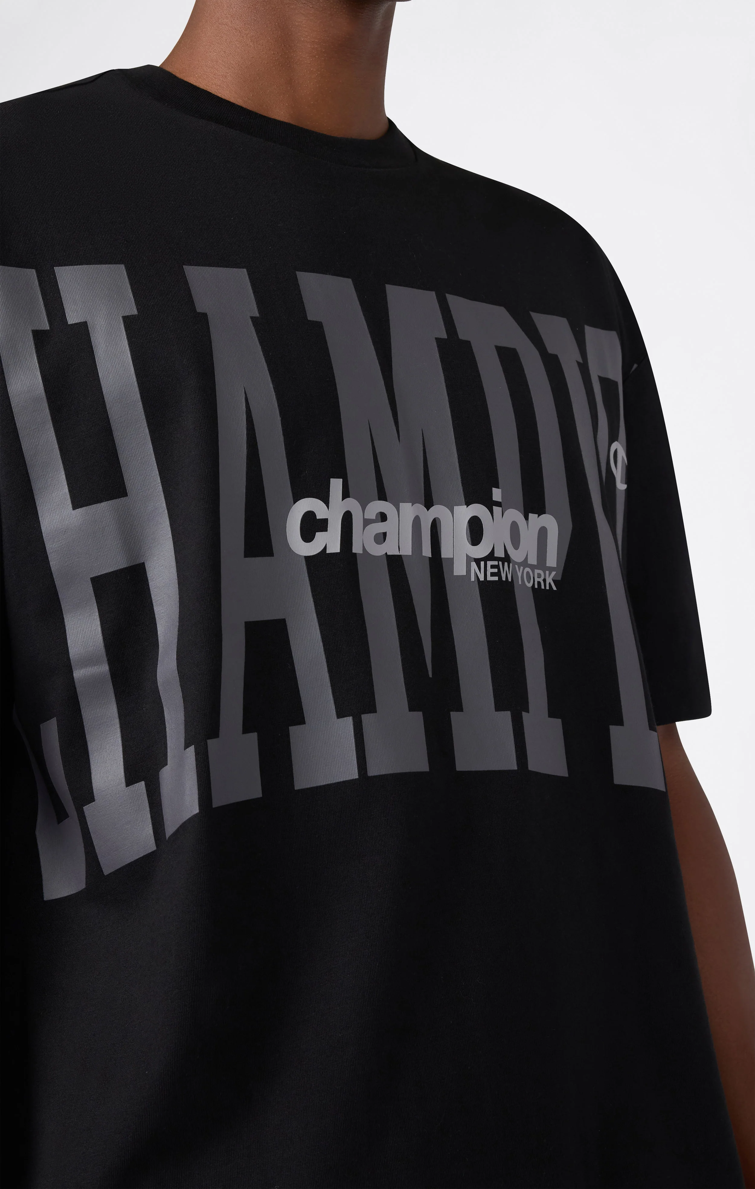 Men’s T-Shirt Maxi Logo Urban Contemporary - Image 4