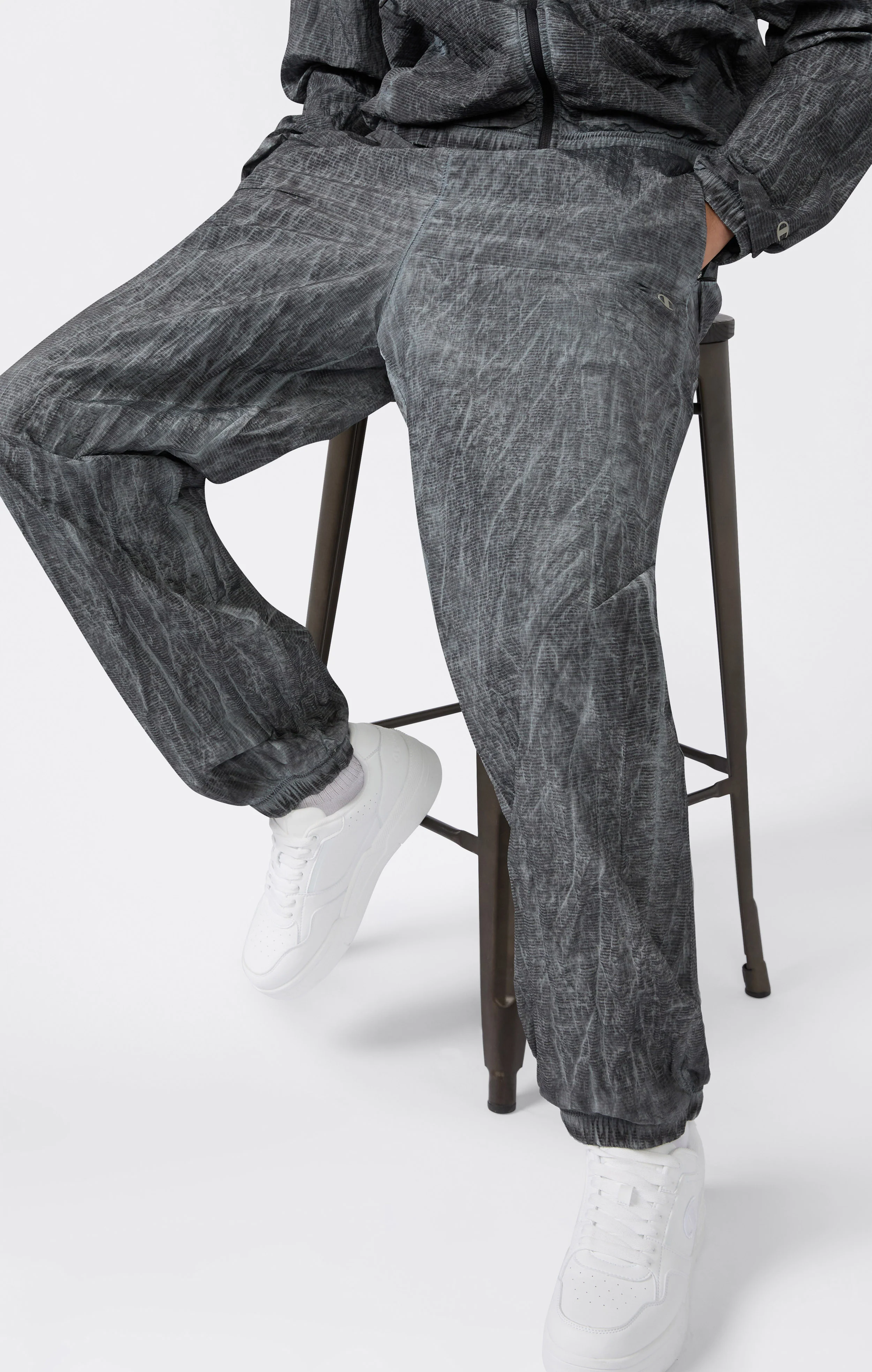 Men’s Washed Nylon Elastic Cuffs Pants - Image 4