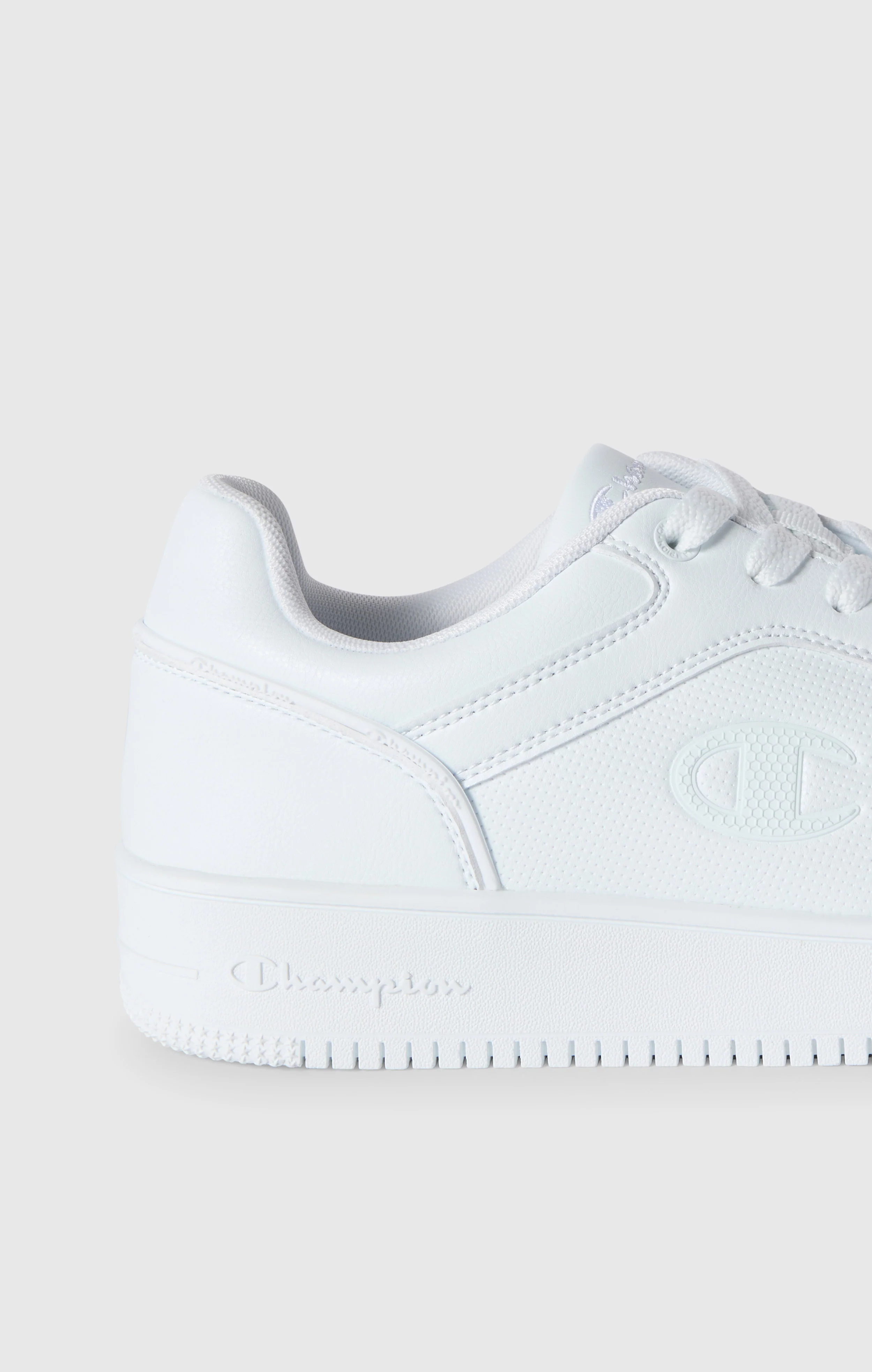RD18 2.0 Low Basket Trainers - Image 2