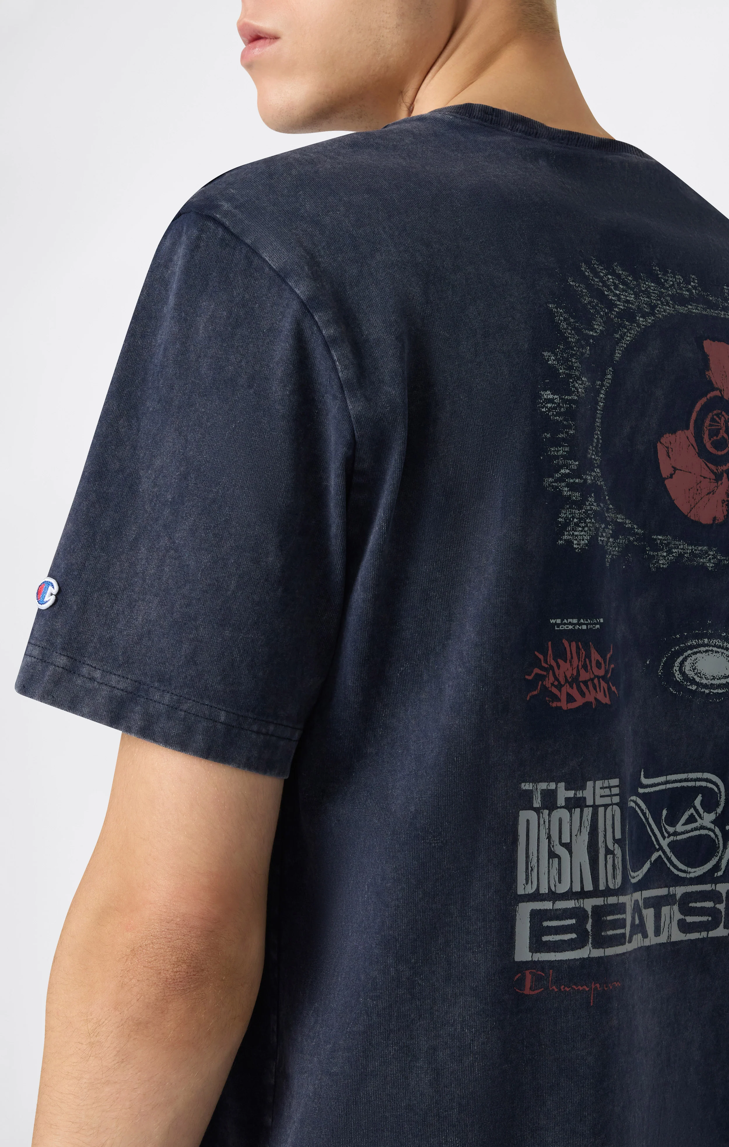 REVERSE WEAVE Men’s Graphic T-Shirt - Image 6