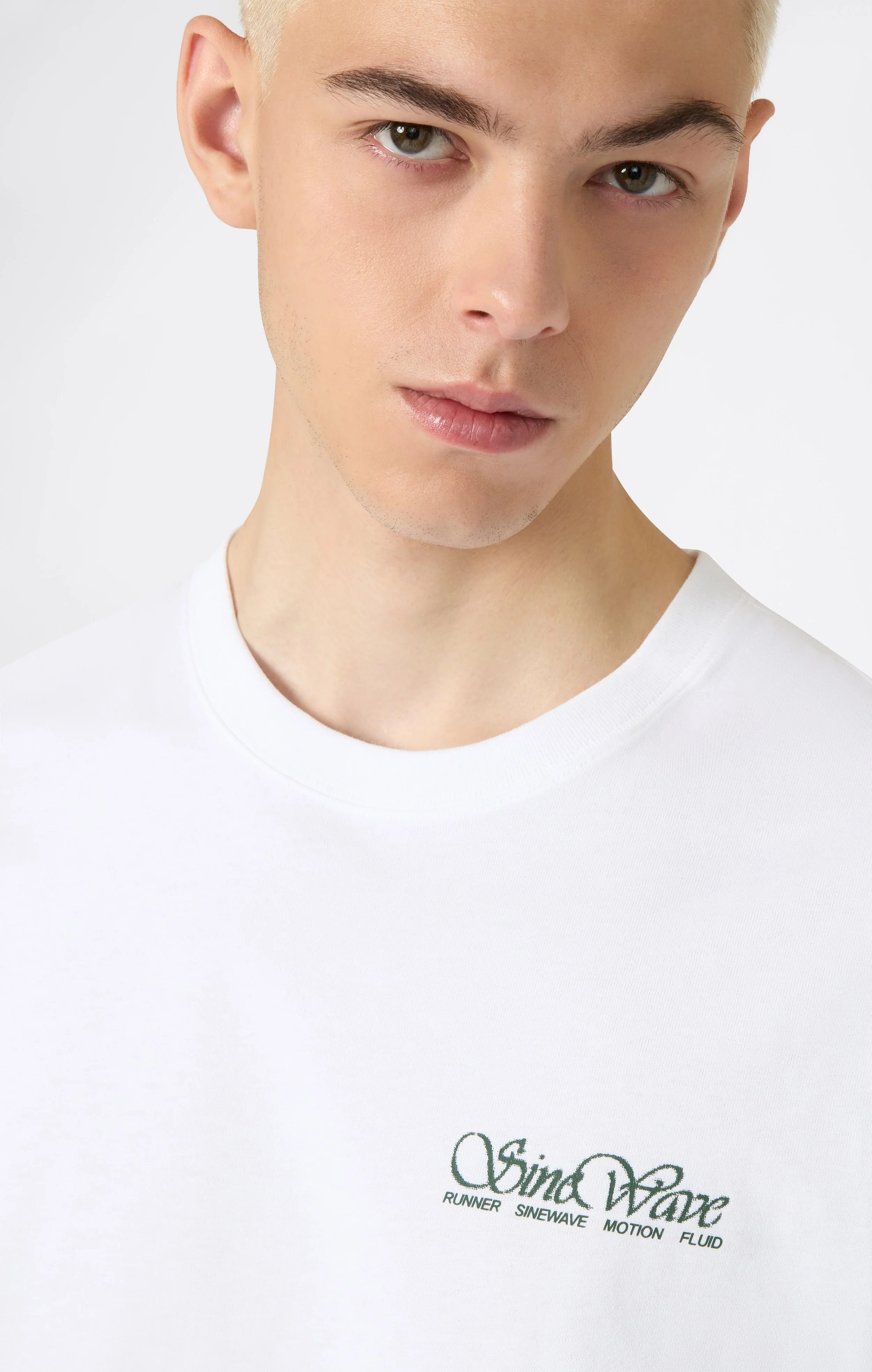 REVERSE WEAVE Men’s Graphic T-Shirt - Image 6
