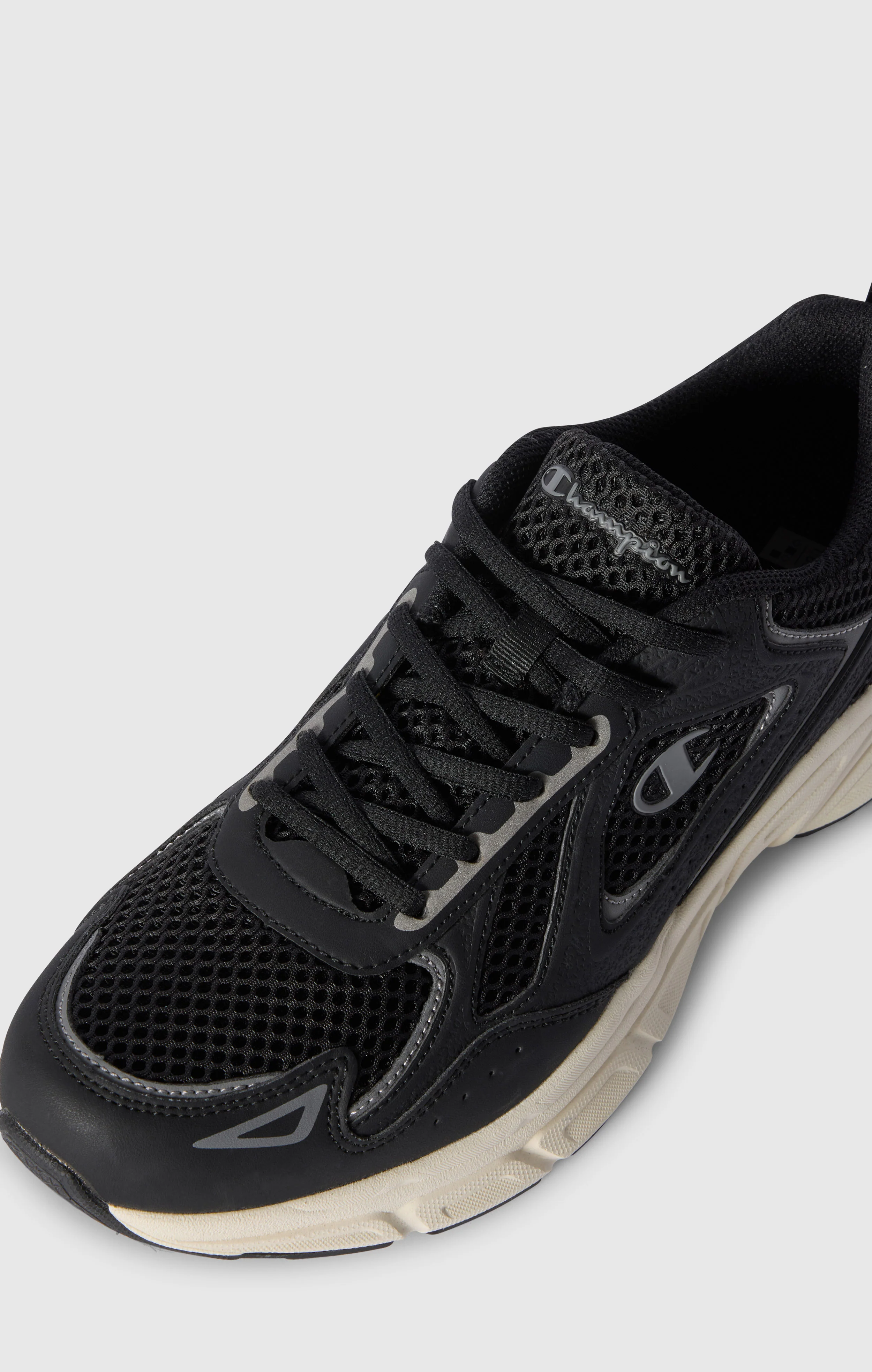 RT25 Mesh Trainers Low - Image 4
