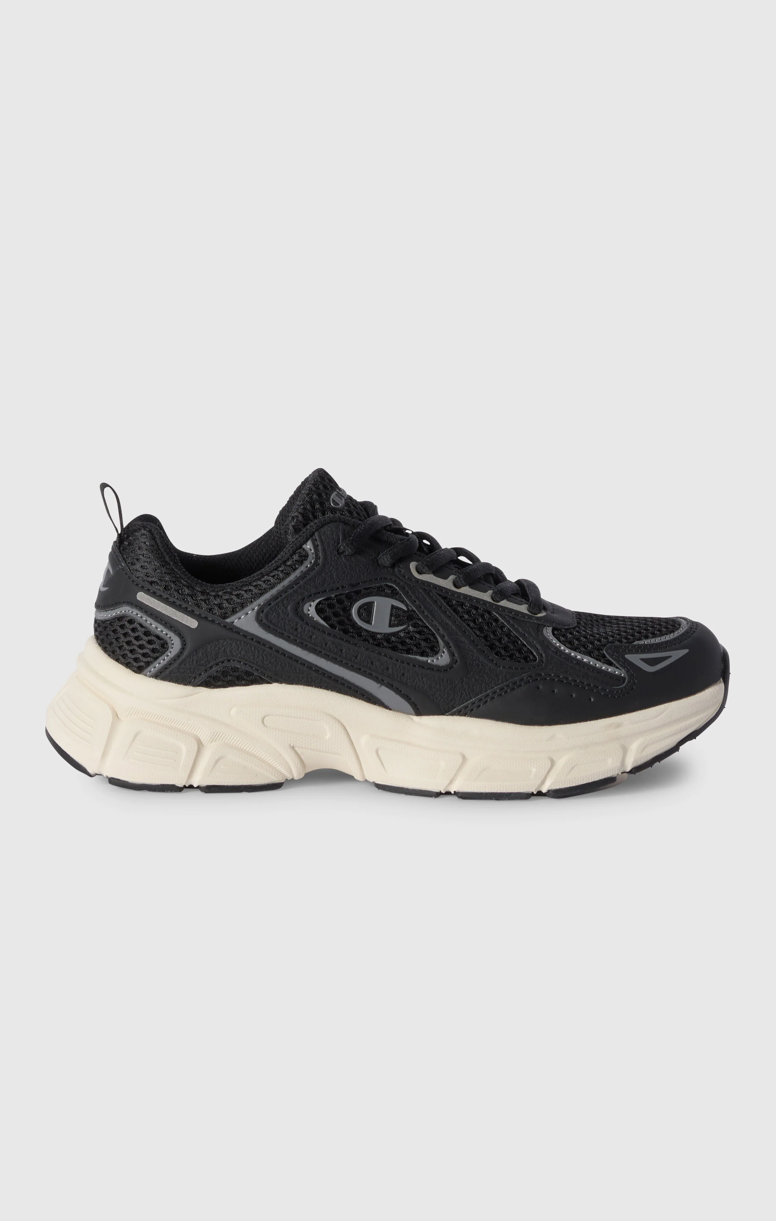 RT25 Mesh Trainers Low