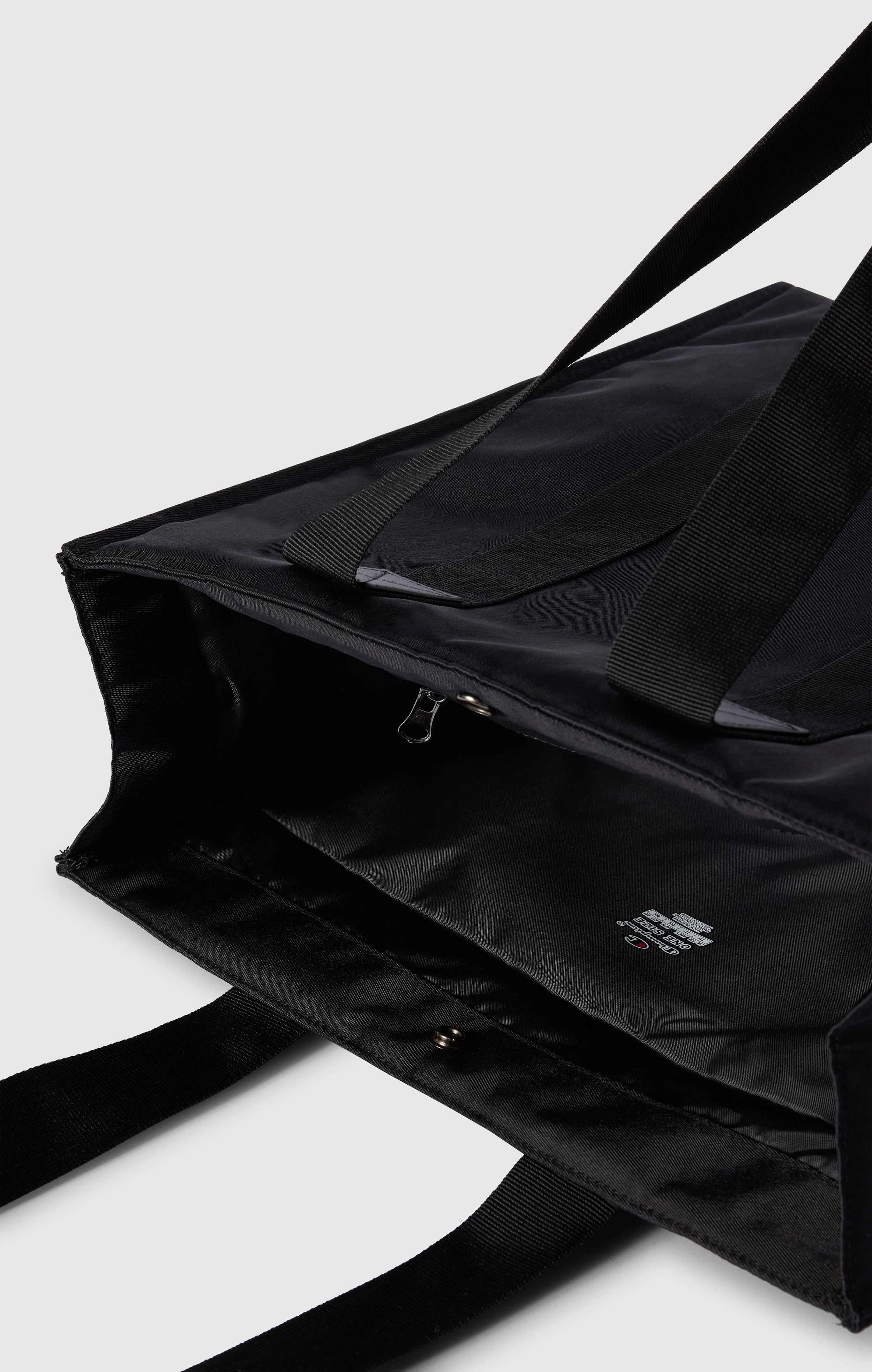 Water-Repellent Shopping Bag - Image 3
